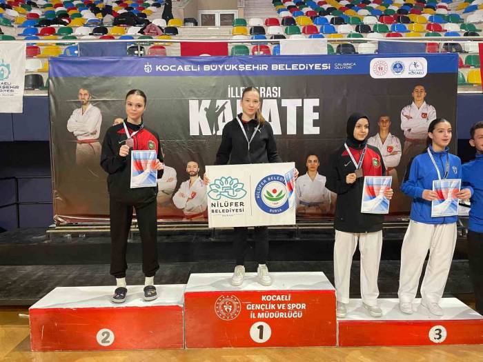 Nilüferli Karatecilerden 2’si Altın 3 Madalya