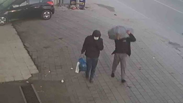 Yılbaşı Sabahı Kasayı Levye İle Açıp 600 Bin Tl Vurgun Yapan Hırsızlar Yakalandı