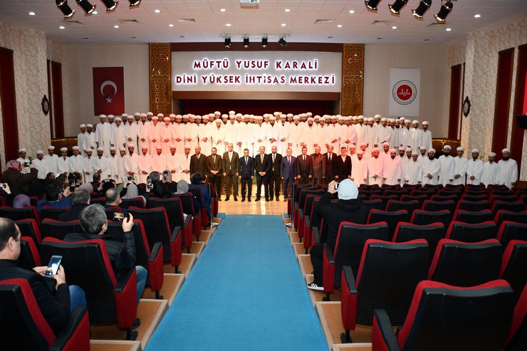 rizede-diyanet-akademisi-1-donem-aday-din-gorevlileri-mezuniyet-toreni-yapildi-4.jpg