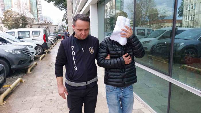 Eski Askeri Hastaneden Hırsızlığa Suçüstü