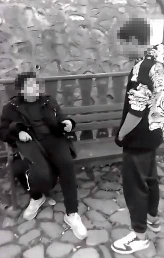 Önce Özür Dilettiler, Sonra Darp Ettiler