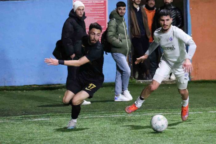 Yalovaspor, 27 Puanla Liderliğini Koruyor