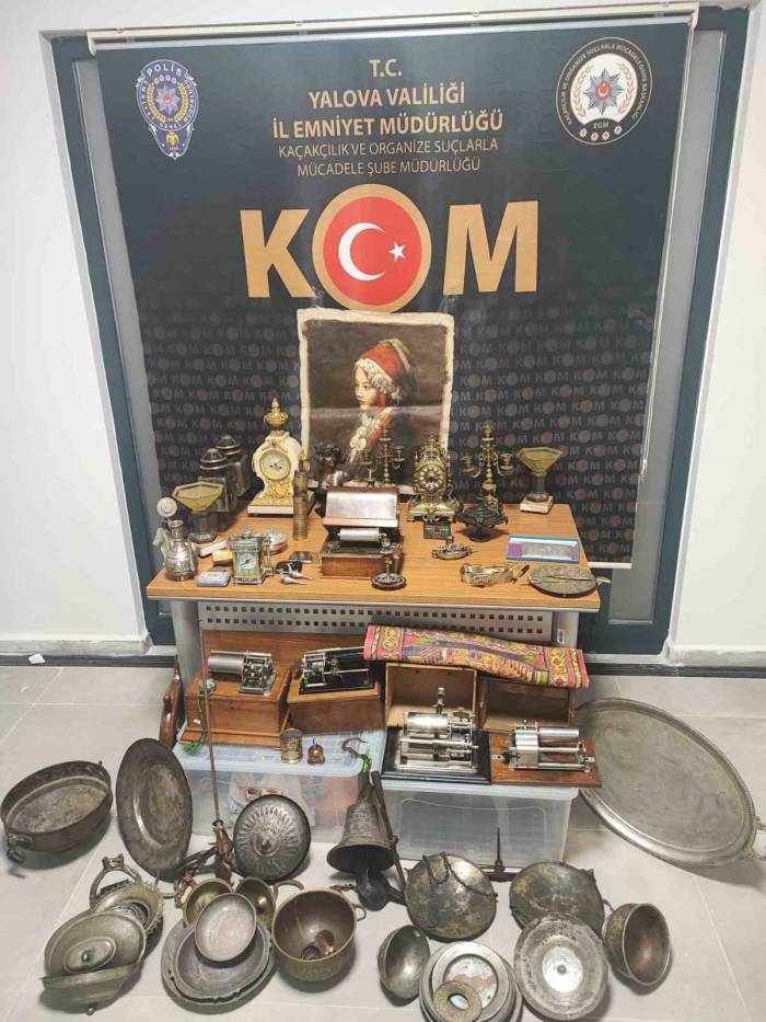 Yalova’da Tarihi Ve Müzayede Eser Niteliğinde 71 Parça Ele Geçirildi