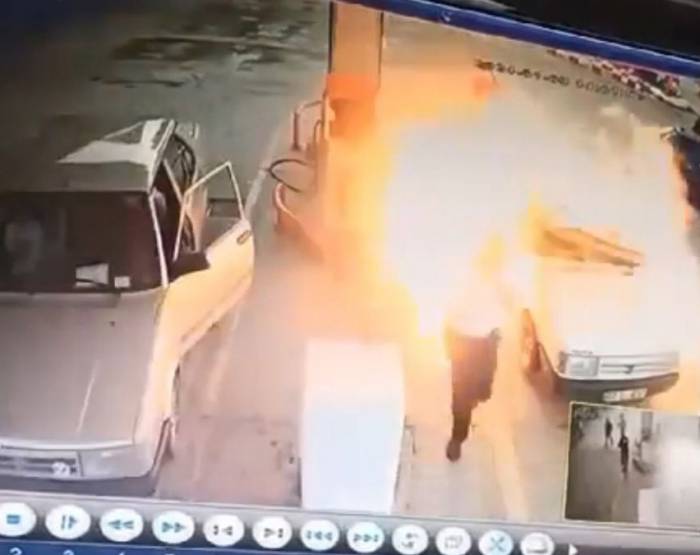 Yakıt Alan Otomobil İstasyonda Bomba Gibi Patladı