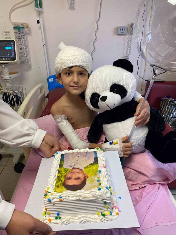 Ankara’da Köpeklerin Saldırısına Uğrayan Tunahan’a Doğum Günü Sürprizi