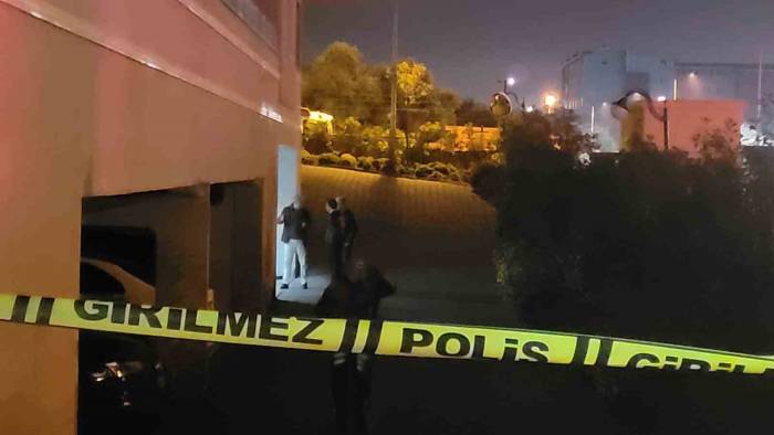 Aydın’da Dehşet: Bir Kadını Öldürdü, Bir Kişiyi Yaraladı Ardından İntihar Etti