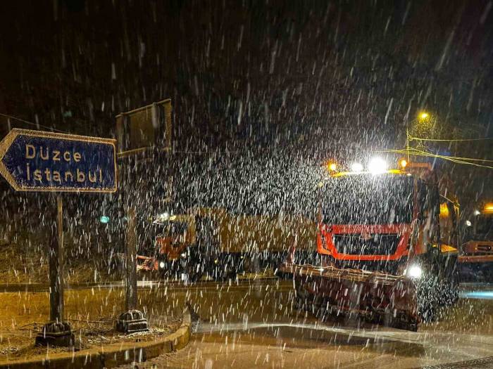 Bolu Dağı’nda Kar Yağışı Başladı: Kar Kalınlığı 5 Santimetre