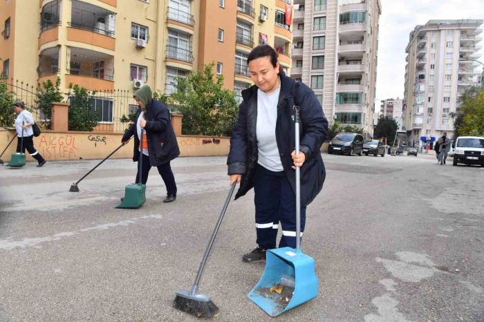 Çukurova’nın Kadın Temizlik Ekipleri İşbaşında