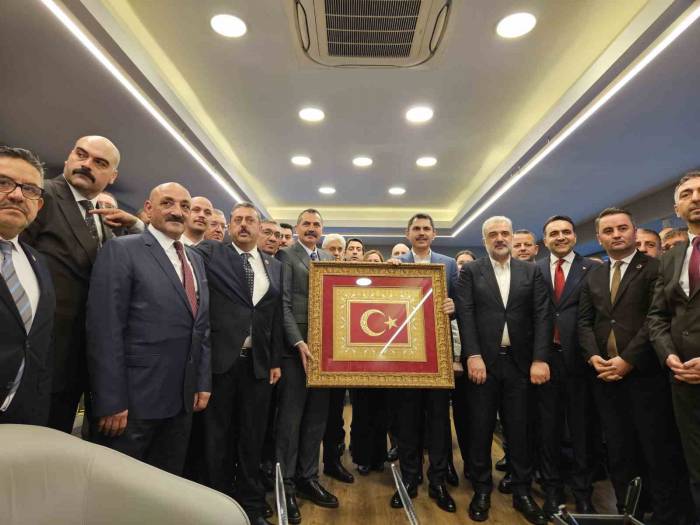 Cumhur İttifakı’nın İstanbul Büyükşehir Belediye Başkan Adayı Murat Kurum’dan Mhp’ye Ziyaret