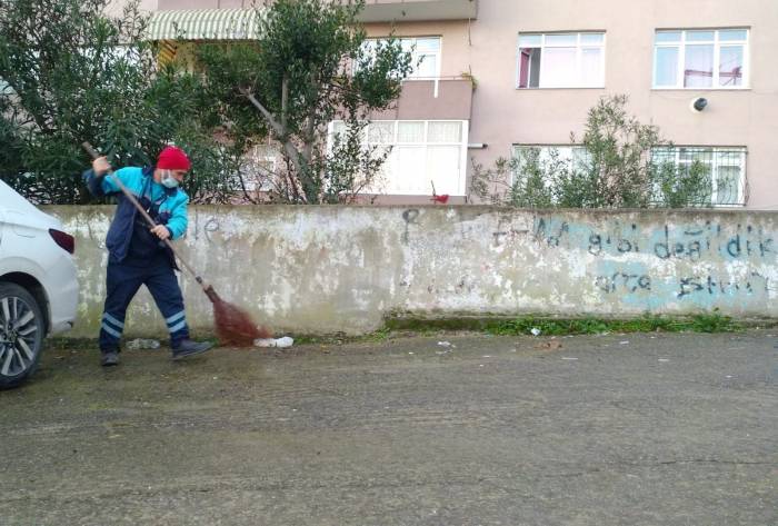 Çınarlı’da Temizlik Mesaisi