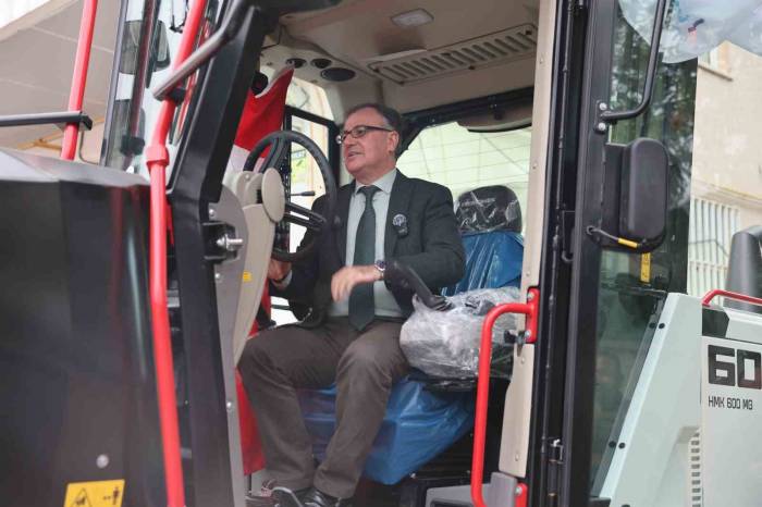 Başkan Özdoğan: “Amacımız Hacılar’a Daha Kaliteli Hizmet Sunmak”