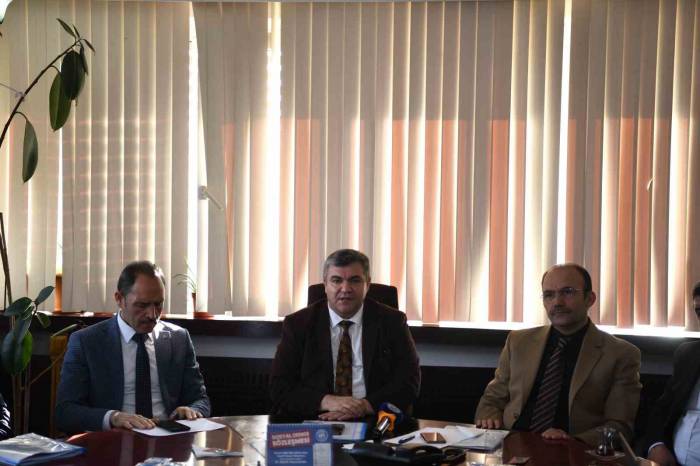 Büyükşehir Öncülüğünde Kadrolu İşçilerin Toplu İş Sözleşmesi Görüşmeleri Başladı