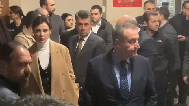 Hakem Halil Umut Meler’e Yumruklu Saldırı Davası Ertelendi