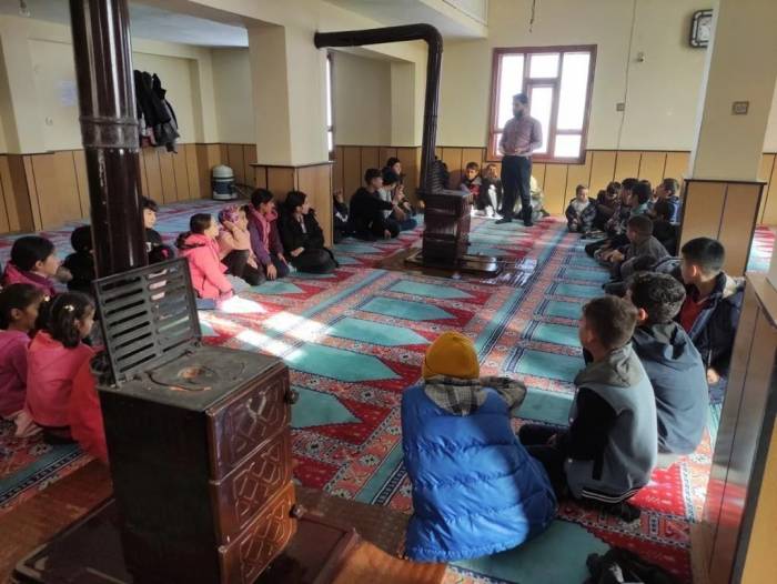 Özalp’ta “Cami-çocuk” Buluşmaları