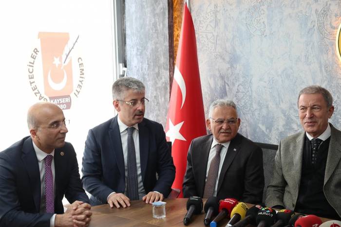 Akar Ve Büyükkılıç’tan Gazetecilere "10 Ocak" Ziyareti