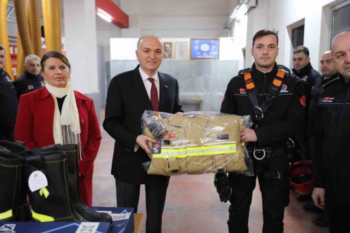 İtfaiyecilere Koruyucu Kıyafet