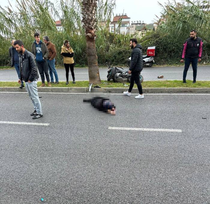 Motosikletiyle Palmiye Ağacına Çarpan 16 Yaşındaki Harun’dan 2 Gün Sonra Acı Haber