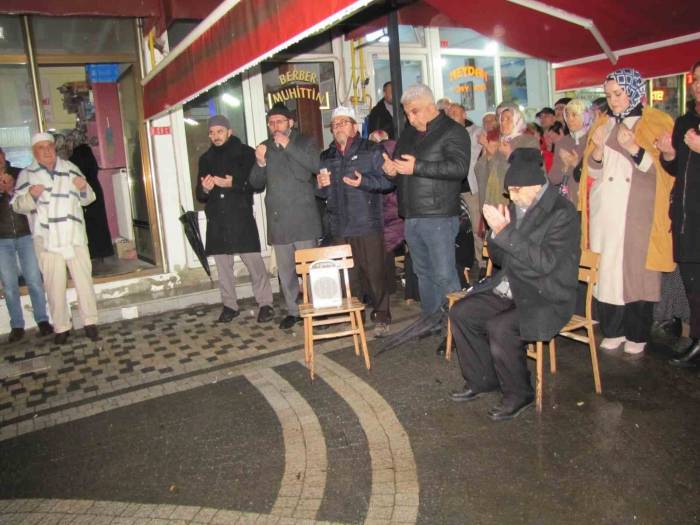 Hisarcık Ve Emet’ten 40 Kişilik Yeni Yılın İlk Umre Kafilesi Dualarla Uğurlandı