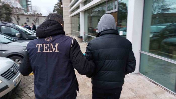 Kimliği Fetö’cü Akrabası Tarafından Yurt Dışına Kaçarken Kullanılan Şahıs Adliyeye Sevk Edildi