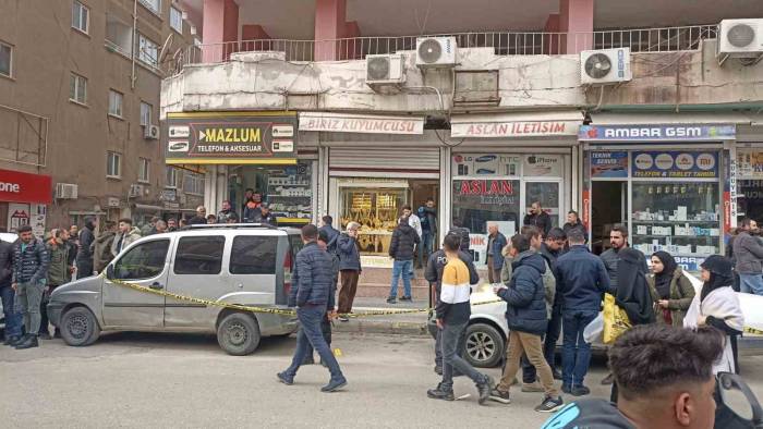 Mardin’de Maskeli Şahıslardan Kuyumcuya Silahlı Saldırı