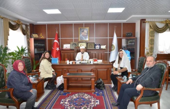 Ezan Sesinden Etkilendi, Müslüman Oldu