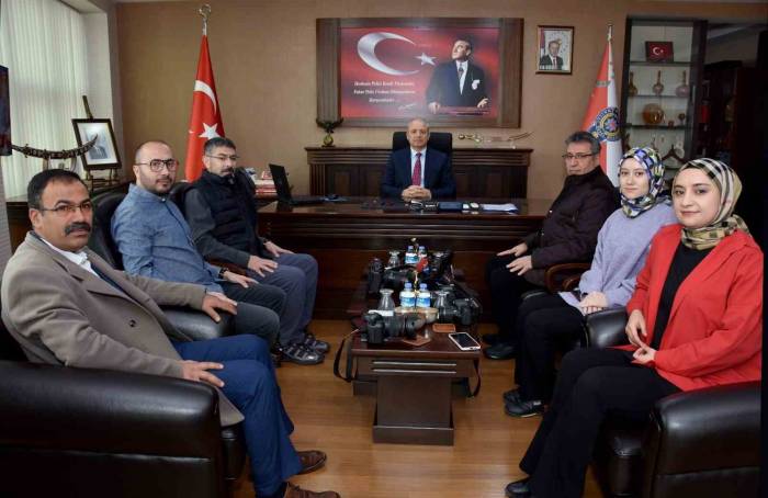 Habere Giden Gazeteciler Haber Oldu