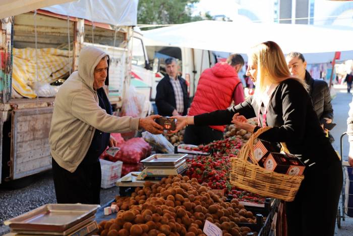 Alanya Belediyesi’nden Kandil İkramı