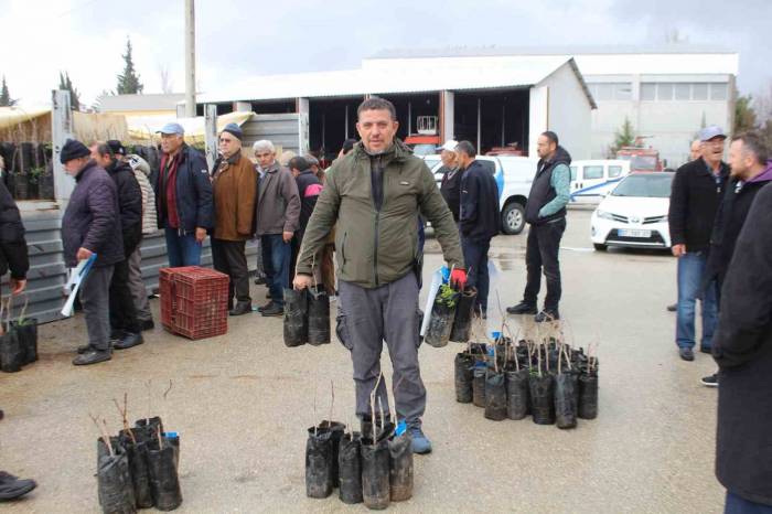 Büyükşehir’den Korkutelili Üreticilere Destek