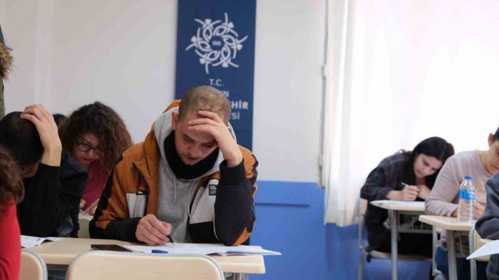 Aydın Büyükşehir Belediyesi Memur Adaylarının Yanında