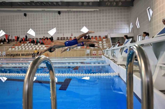 Denizli Kulaçlar Şampiyonluk İçin Atıldı