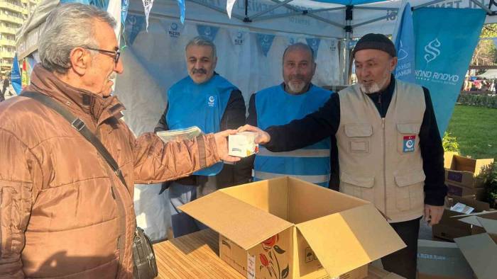 Denizli’de Binlerce Vatandaşa Kandil İkramı Yapıldı