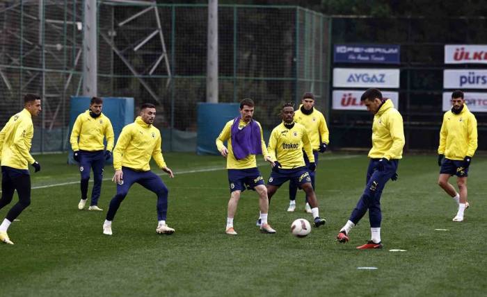 Fenerbahçe, Gaziantep Futbol Kulübü Maçı Hazırlıklarına Başladı