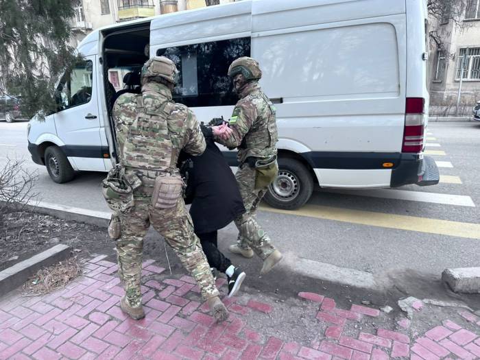 Kırgızistan’da Darbe Hazırlığı Yaptığı Şüphesiyle Bir Gruba Operasyon Düzenlendi