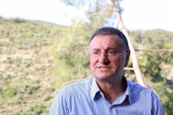 Hatay’da Yeniden Aday Gösterilen Başkan Savaş: “Söz Veriyorum, Tüm Acılara Rağmen Kadim Şehrimizde Yine Aynı Sofralarda Tüm Renklerimizle Buluşacağız”