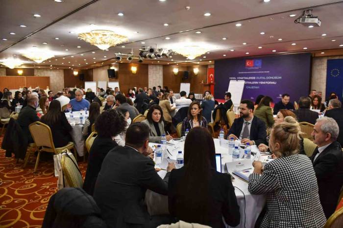 Ankara’da "Yerel Yönetimlerde Dijital Dönüşüm Ve Mesleki Eğitimleri Yeni Formatı" Çalıştayı Düzenlendi