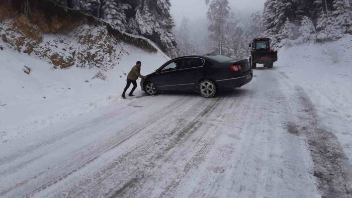 Doğa Harikası Abant’ı Görmek İsterken Yolda Kaldılar