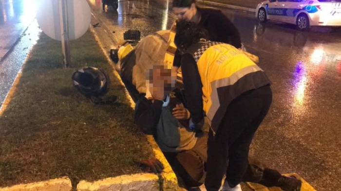 Edirne’de Motosiklet "çek Çek Arabası"na Çarptı: Karton Toplayıcısı Yaralandı