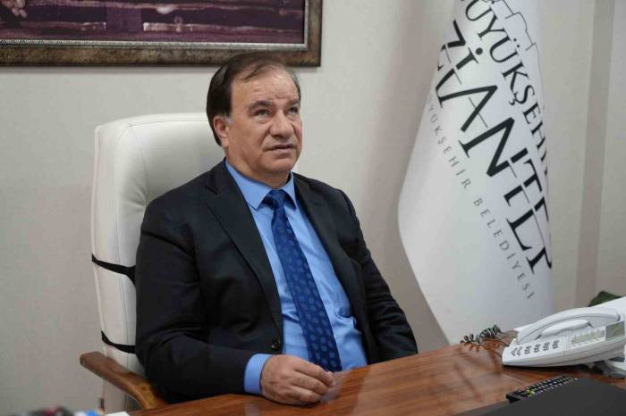 Karanlık Dünyasında Engellilere Işık Oluyor