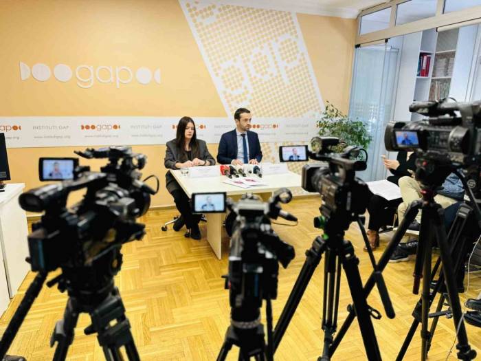 Kosova Halkının Yaklaşık Yüzde 28’i Bu Yıl Ülkeden Ayrılmayı Planlıyor