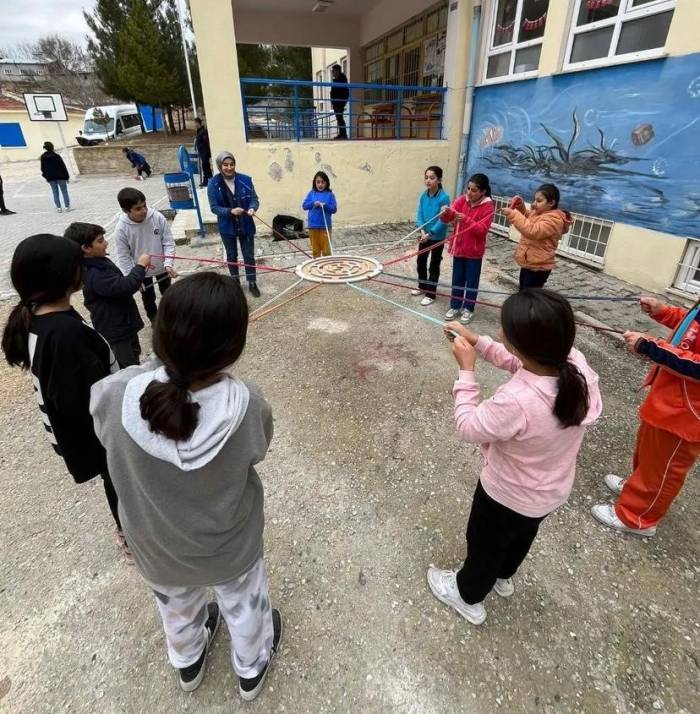 ‘Merkezim Her Yerde’ Projesi İle Doyasıya Eğlendiler