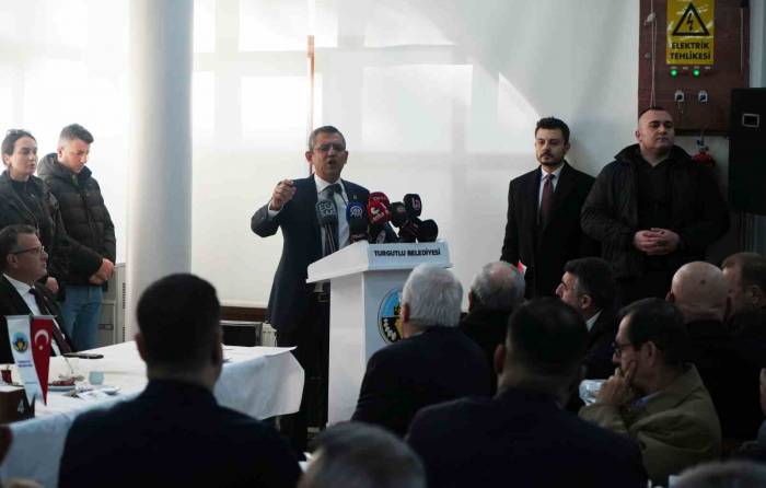 Özgür Özel’den Emekli Maaşı Teklifi: "En Az Asgari Ücret Oranında Olmalı"