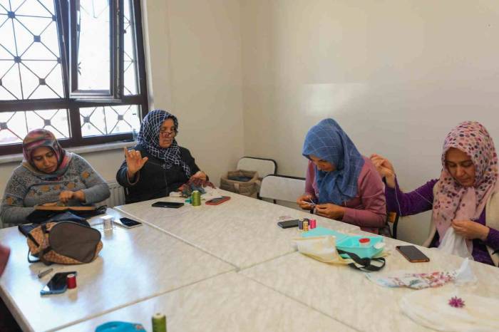 Şehitkamil’de Mefruşat Kursuna Yoğun İlgi