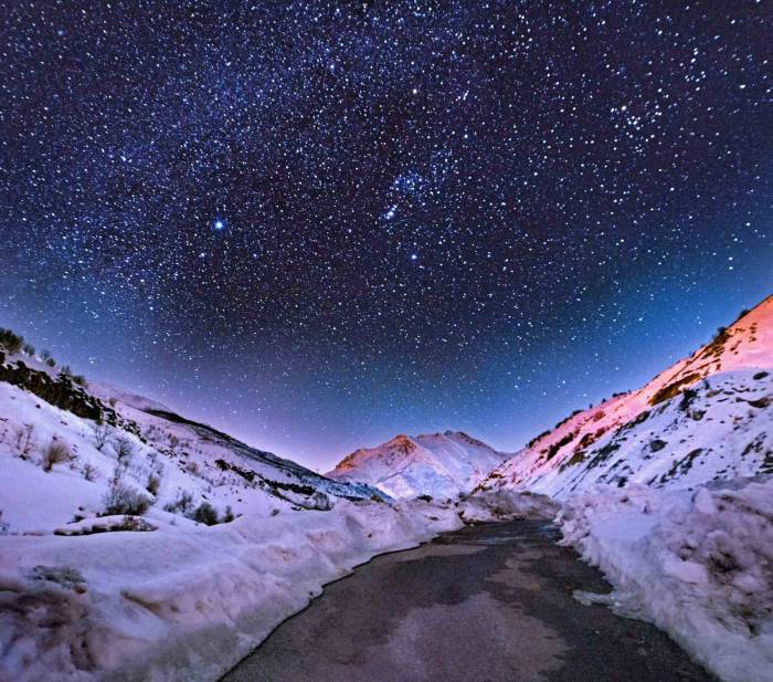 Beyaza Bürünen Bitlis’in Yıldızlarla Bütünleşmesi Hayran Bırakıyor