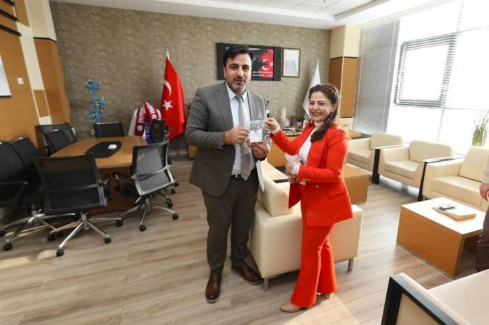 İpekyolu’nda Kandil Geleneği Devam Ediyor