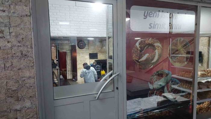 Amcasının Silahla Vurduğu Gencin Yoğun Bakımdaki Tedavisi Sürüyor