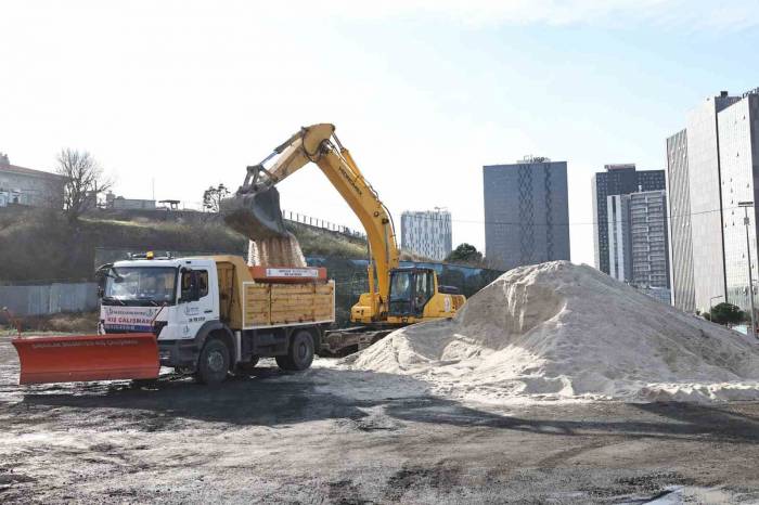 Bağcılar’da Muhtemel Kar Ve Buzlanmalara Karşı Tedbirler Alındı