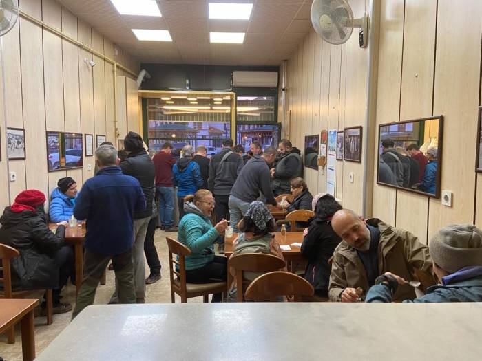 Karlı Havalarda Pazaryeri Bozası Ve Helvasına İlgi Arttı