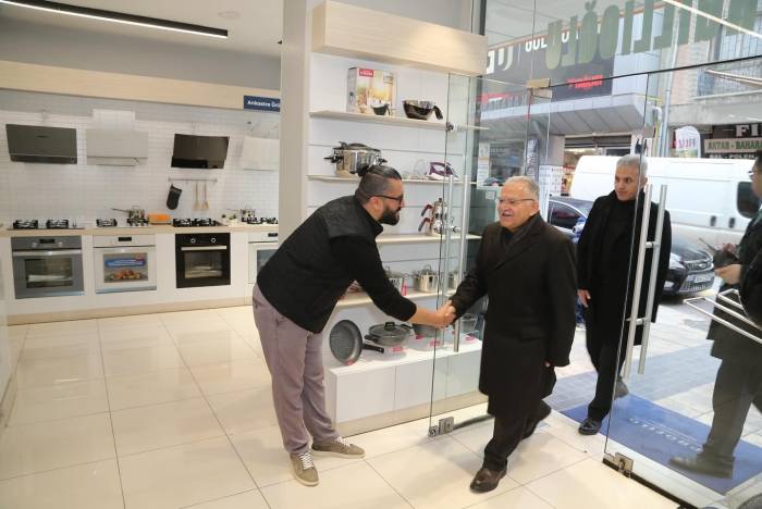 Başkan Büyükkılıç’tan Esnaf Ziyareti