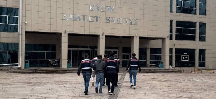 Kilis’te Pkk/pyd/ypg Üyesi 2 Şahıs Yakalandı