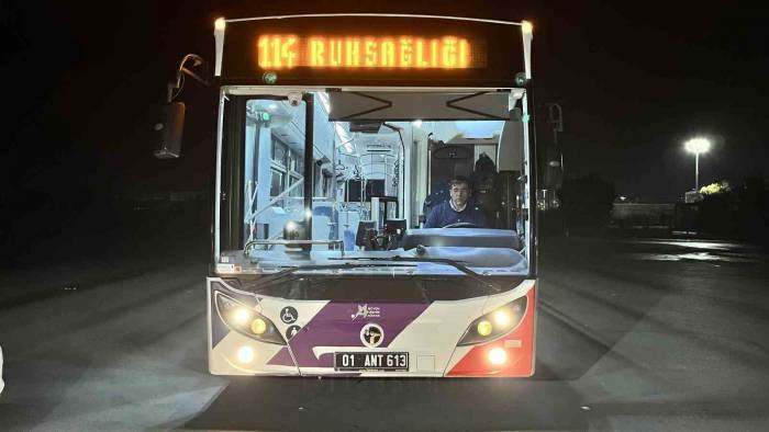 Adana’da Otobüs Şoförü, Kalp Krizi Geçiren Yolcuyu Hastaneye Yetiştirdi